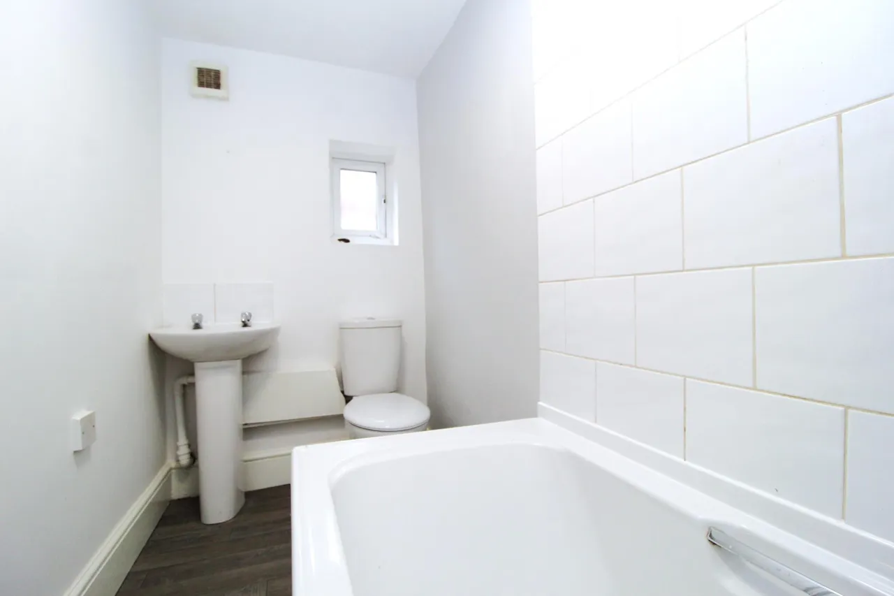 Barnsley Street, Hull, HU8, photo 11
