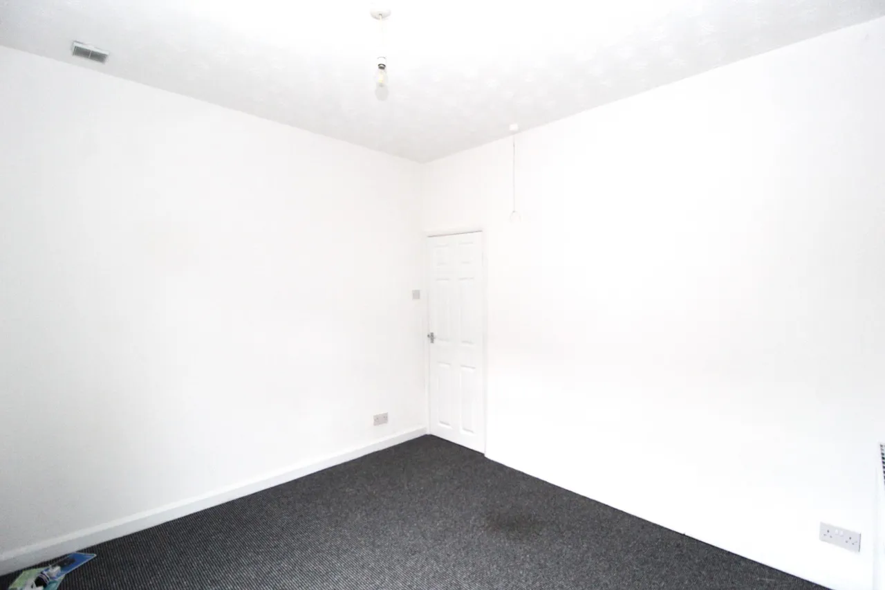 Barnsley Street, Hull, HU8, photo 12