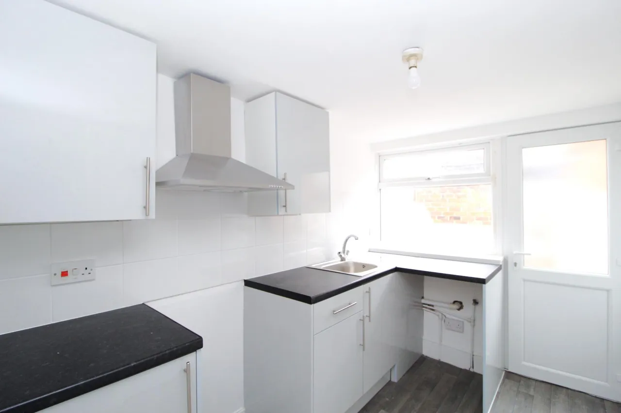 Barnsley Street, Hull, HU8, photo 9