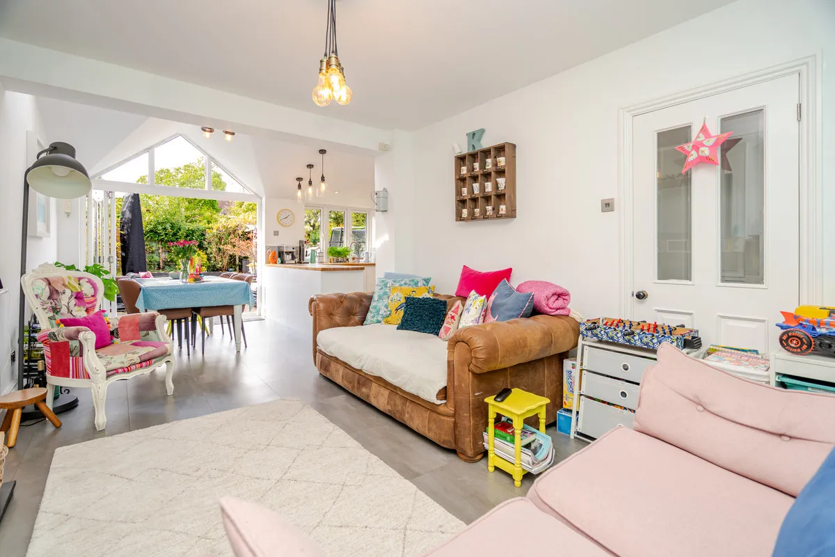 Southcourt Avenue, Linslade, LU7, photo 11