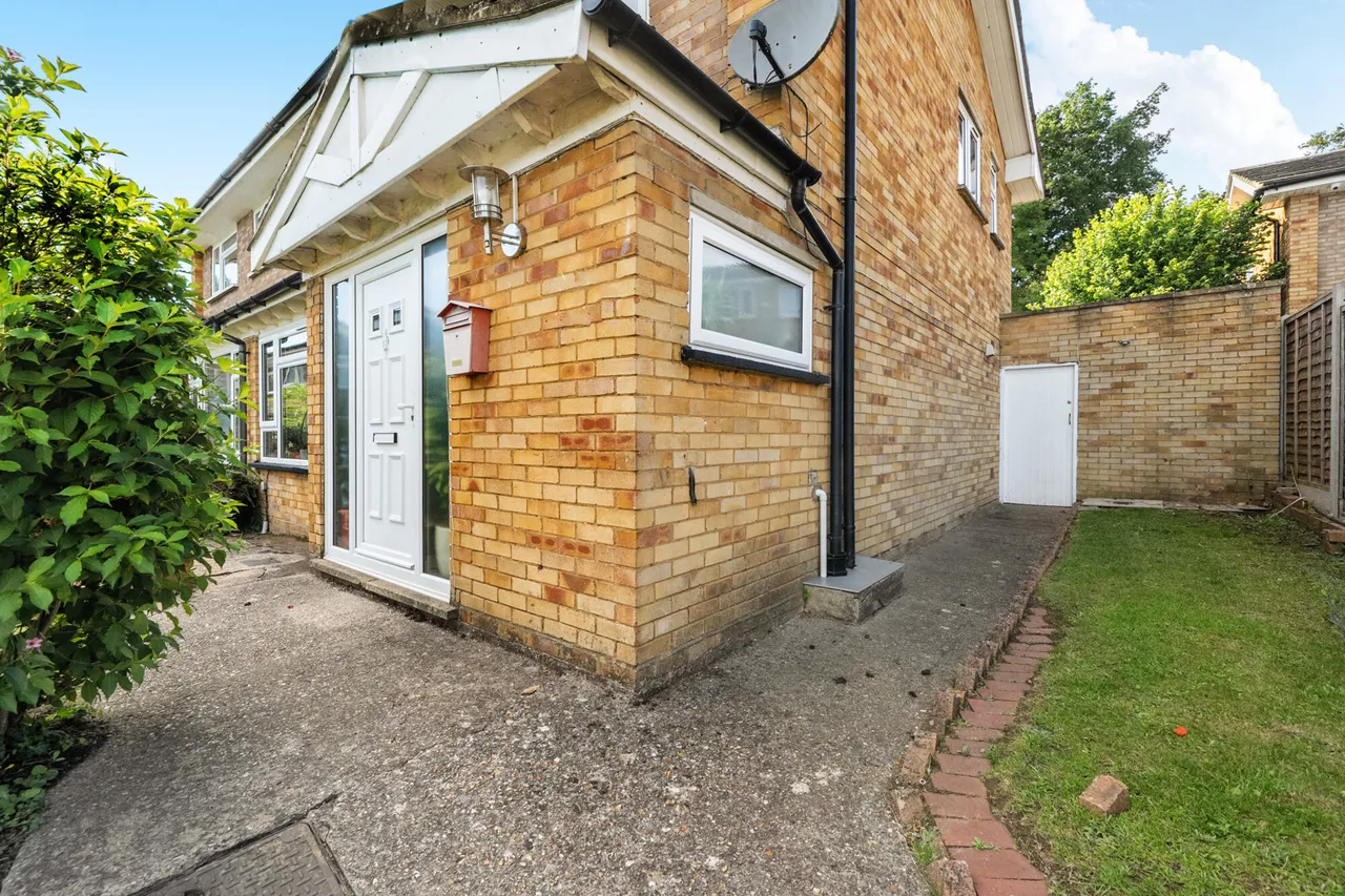 Longlees, Maple Cross, WD3, photo 22