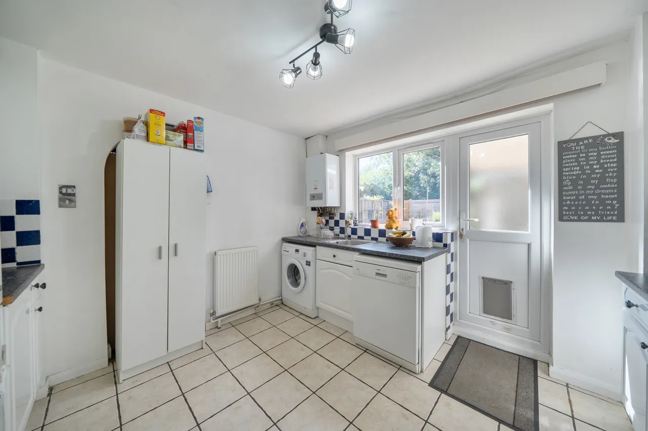Longlees, Maple Cross, WD3, photo 14