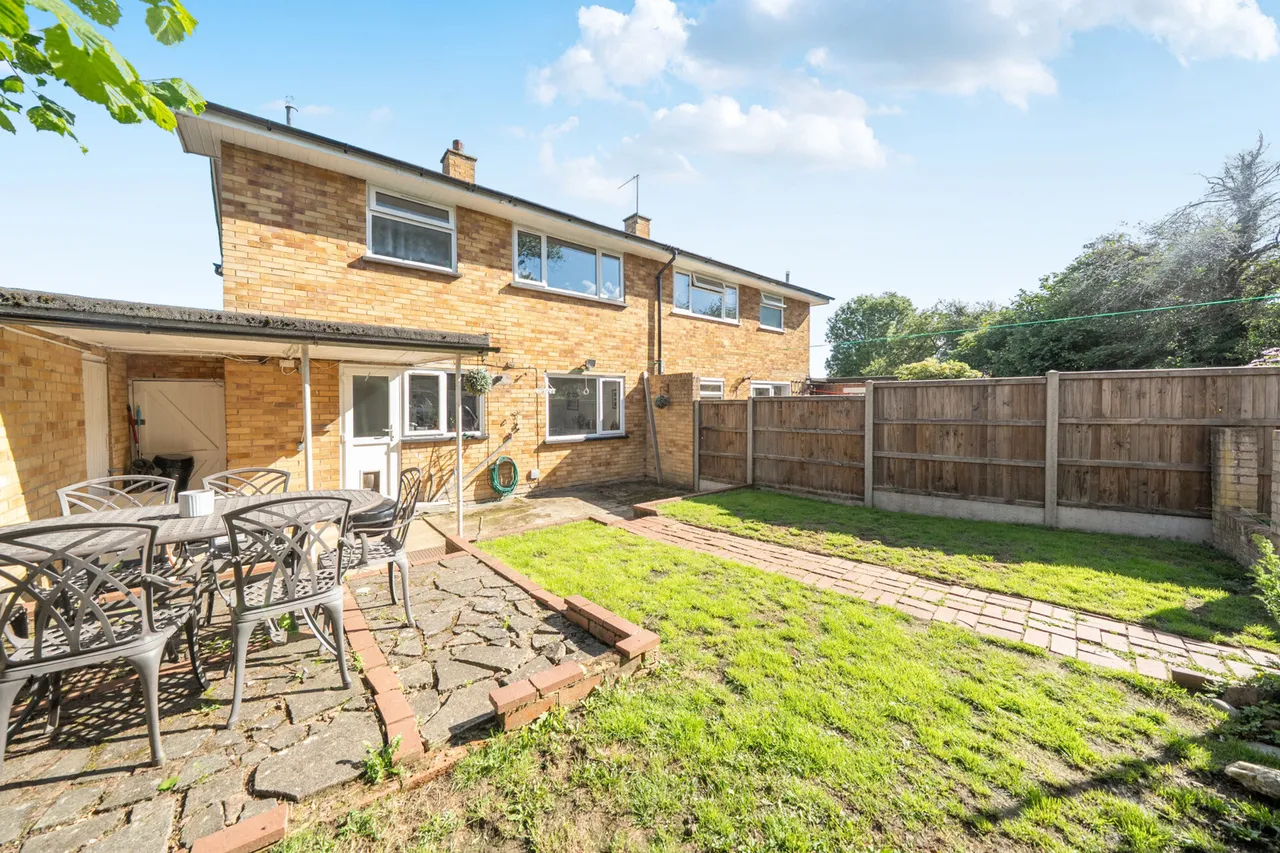 Longlees, Maple Cross, WD3, photo 16