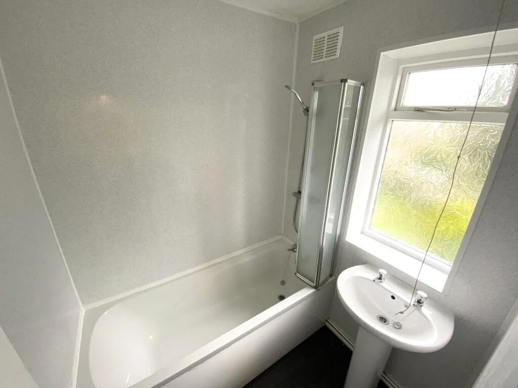 Finchale Crescent, Darlington, Durham, DL3, photo 10