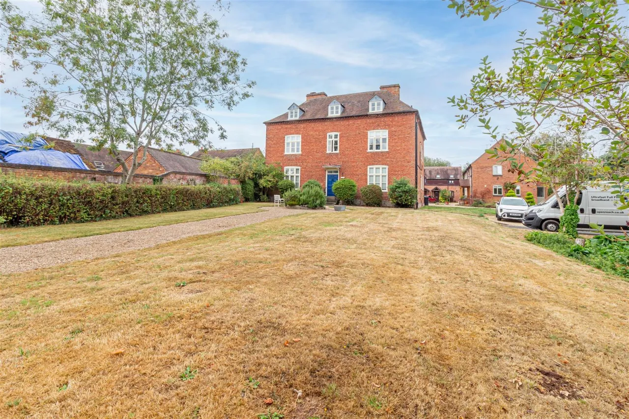 Harrow Croft, Worcester, WR2, photo 17