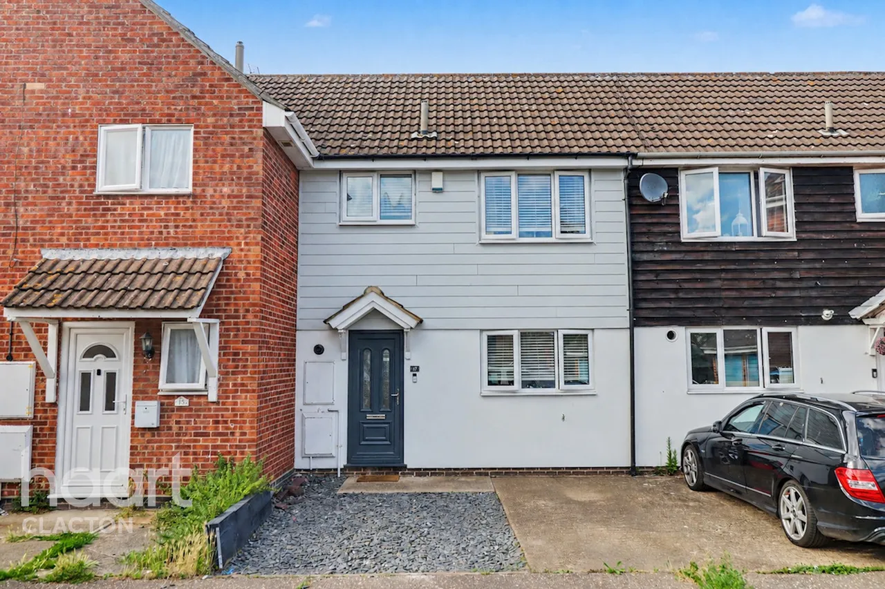 2 bed house for sale, Ruaton Drive, Clacton-On-Sea, CO16