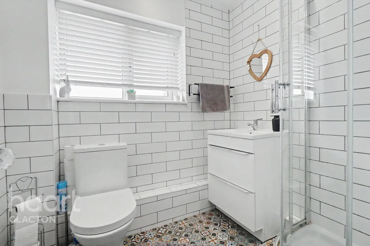 Ruaton Drive, Clacton-On-Sea, CO16, photo 8