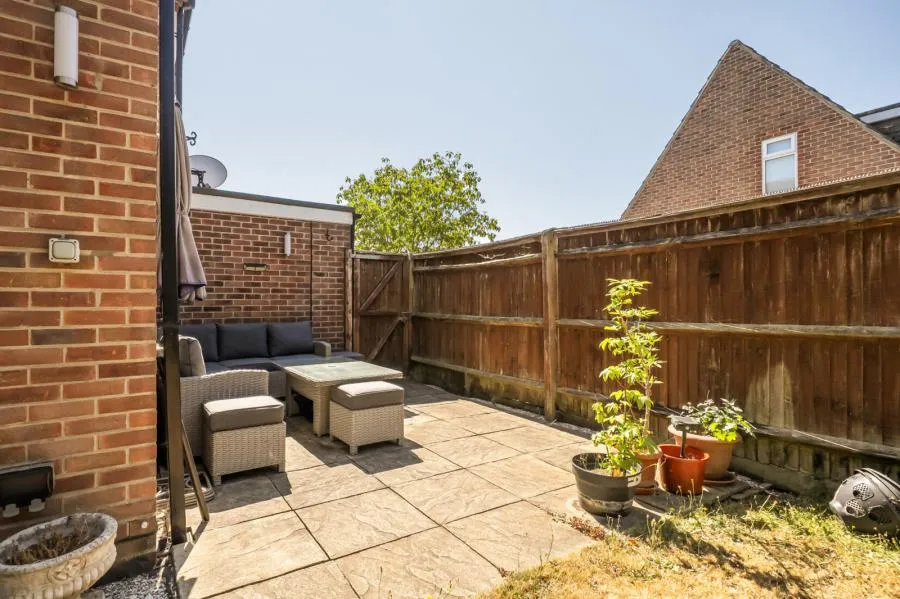 Sagecroft Road, Thatcham, RG18, photo 19