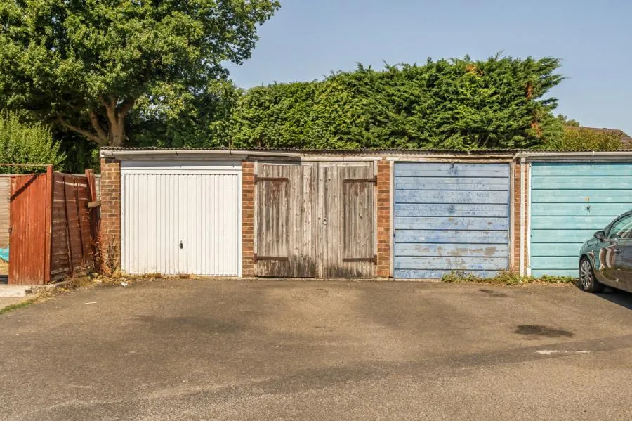 Sagecroft Road, Thatcham, RG18, photo 21