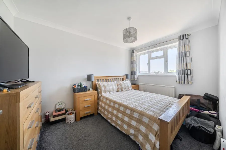 Sagecroft Road, Thatcham, RG18, photo 10