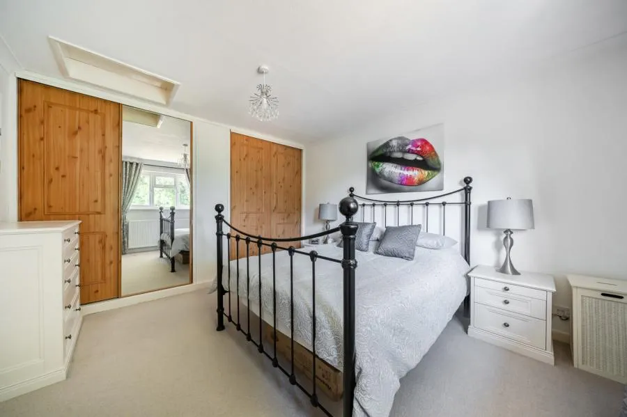 Sagecroft Road, Thatcham, RG18, photo 5