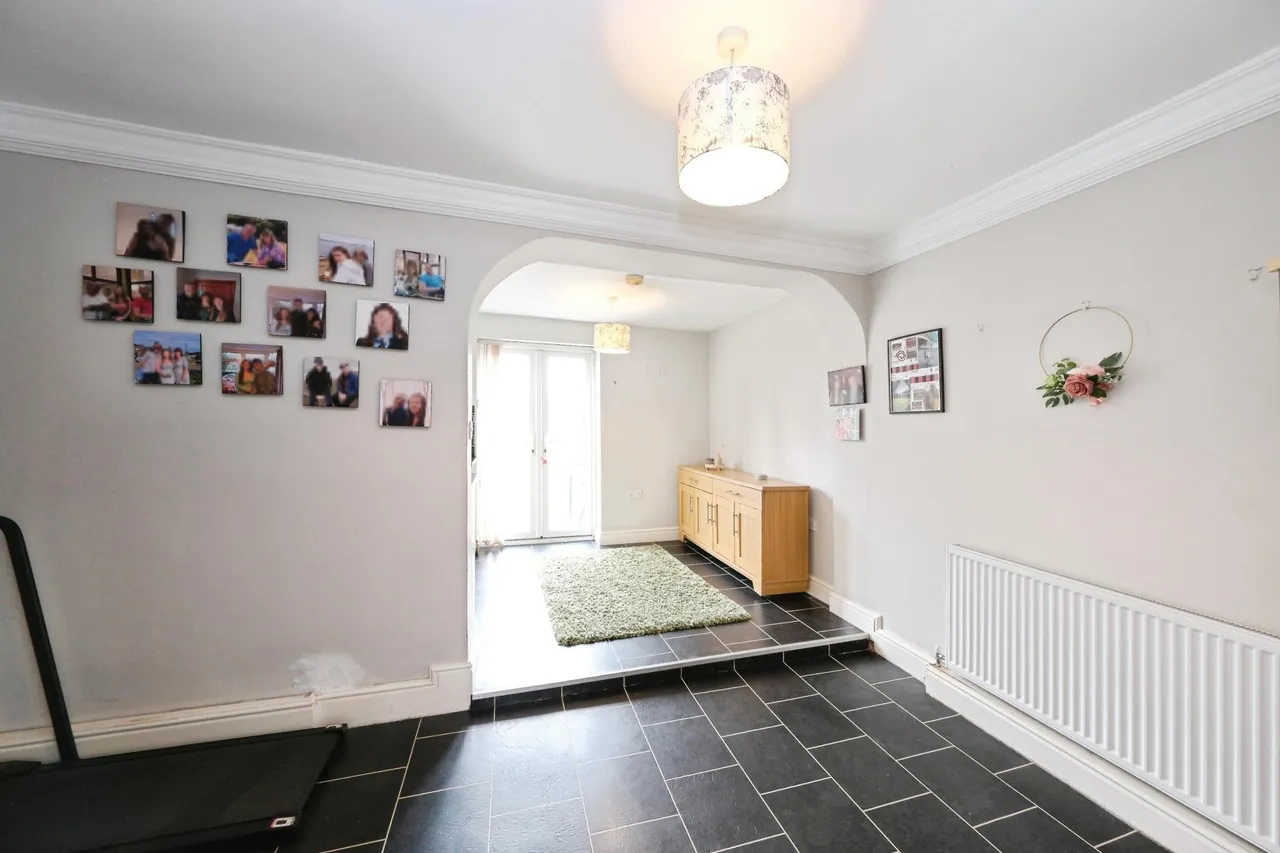 Long Hill Rise, Nottingham, NG15, photo 4
