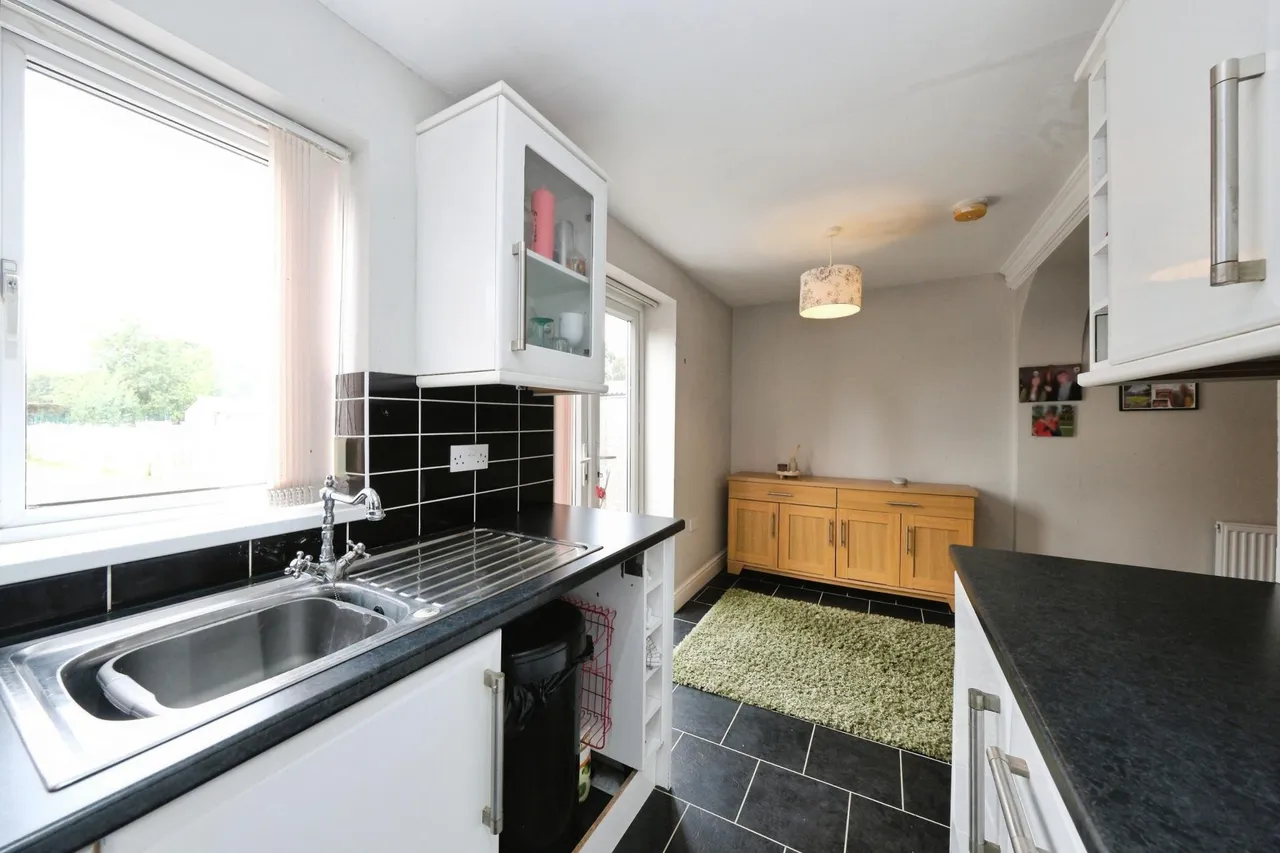 Long Hill Rise, Nottingham, NG15, photo 8