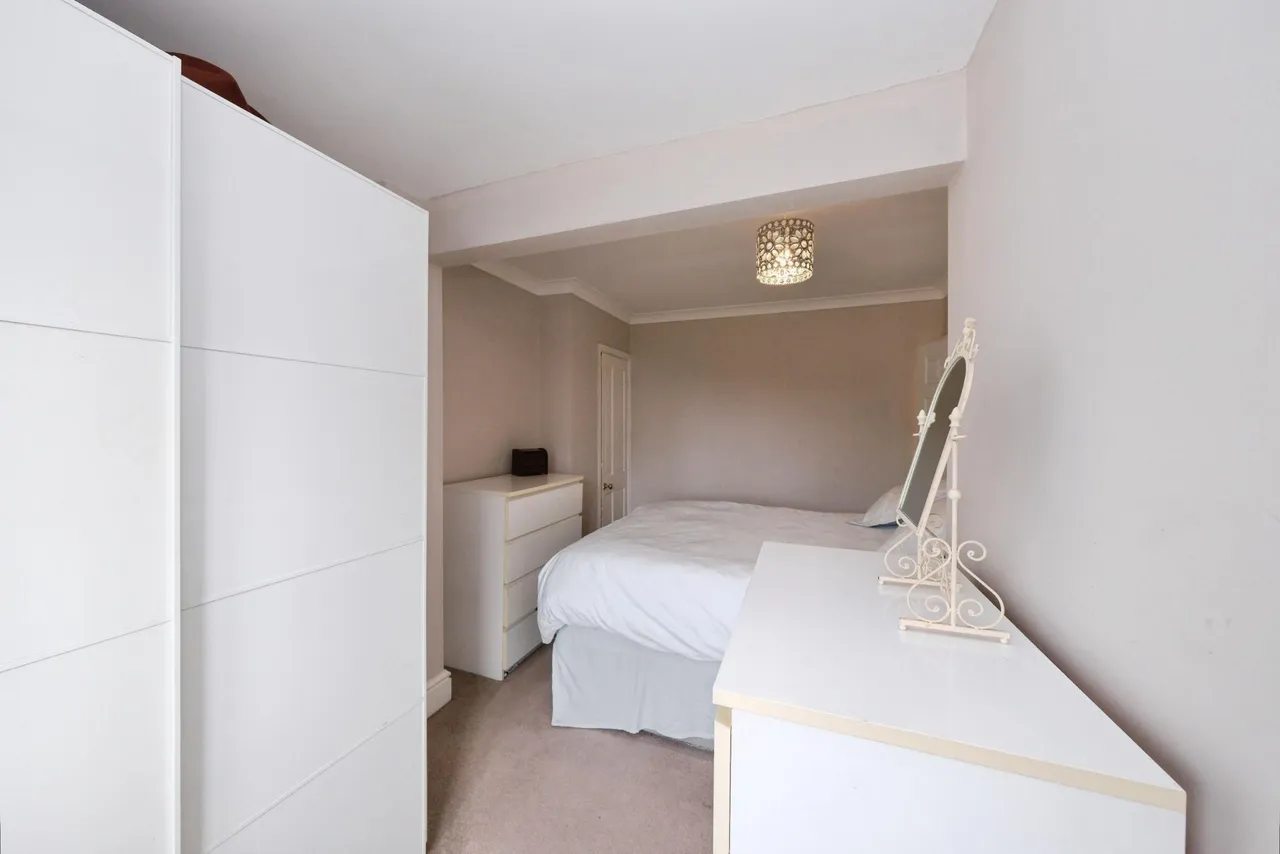 Long Hill Rise, Nottingham, NG15, photo 10