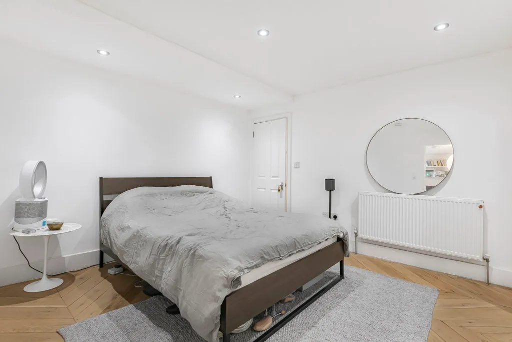 Balls Pond Road, London, N1, photo 17