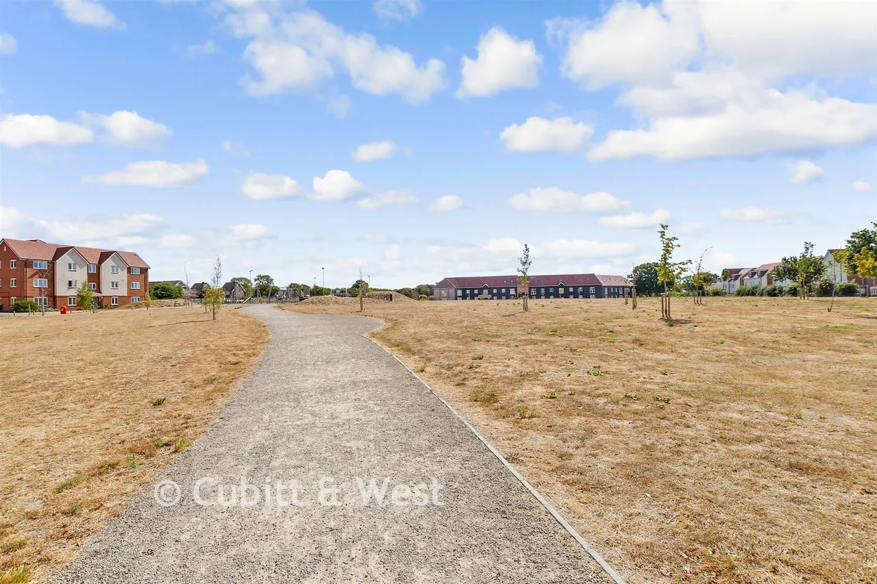 Steeplechase Way, Fontwell, BN18, photo 9