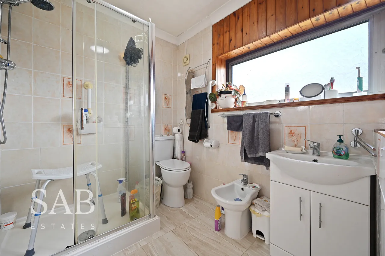 Melrose Close, Greenford, UB6, photo 8