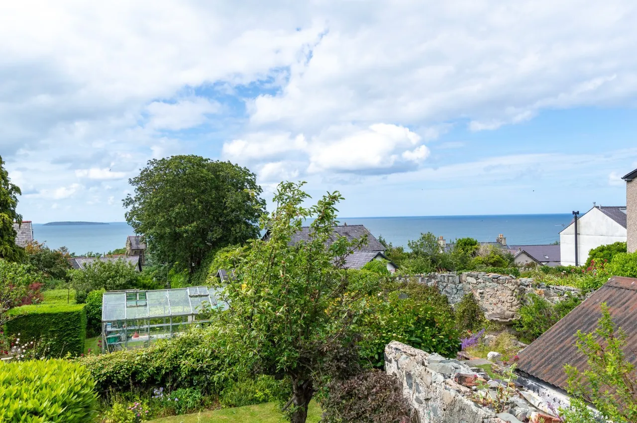 Alexandra Park, Penmaenmawr, LL34, photo 23