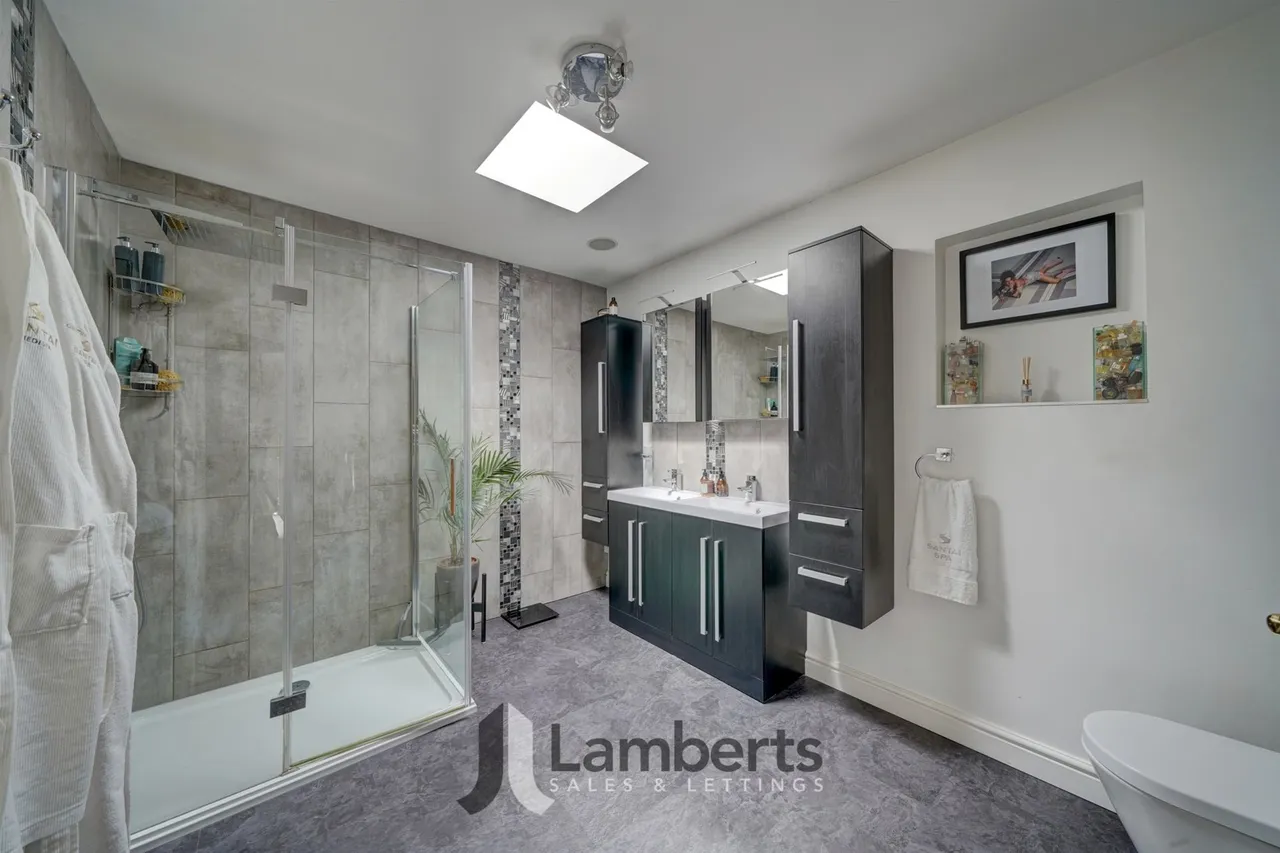 29 Brotherton Avenue, Redditch, photo 24