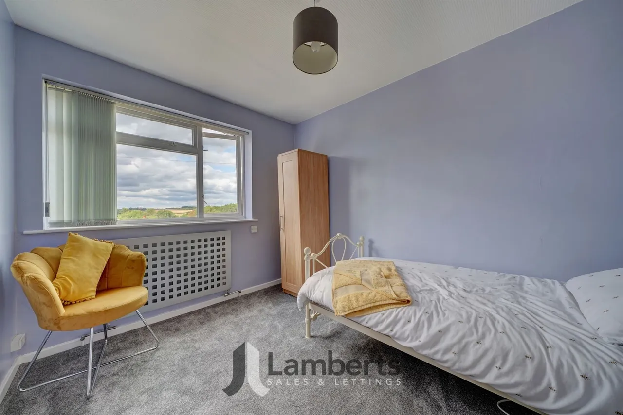 29 Brotherton Avenue, Redditch, photo 19