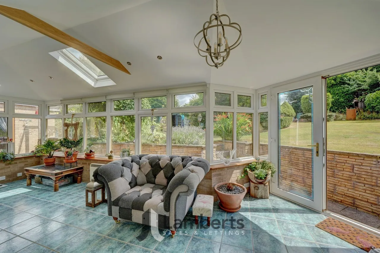 29 Brotherton Avenue, Redditch, photo 18