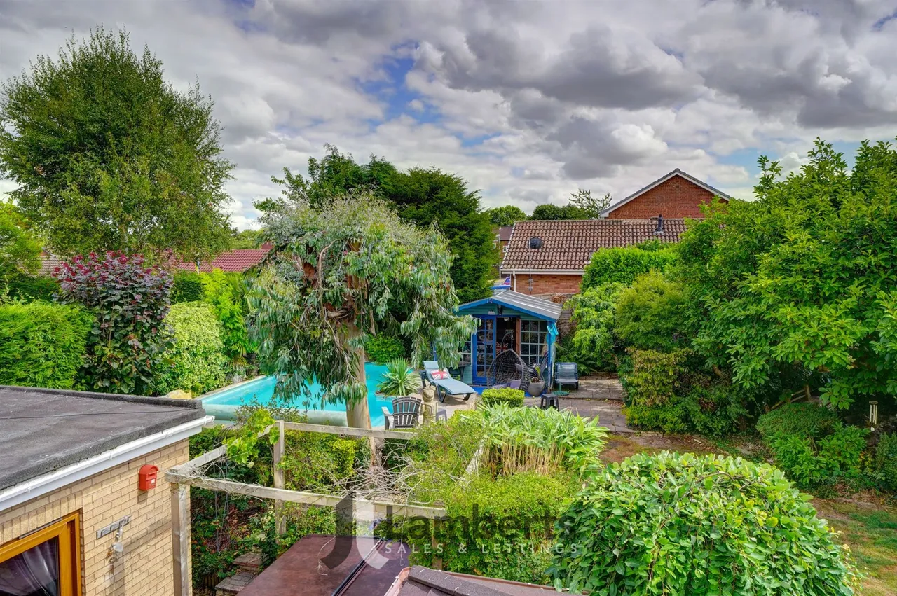 29 Brotherton Avenue, Redditch, photo 44