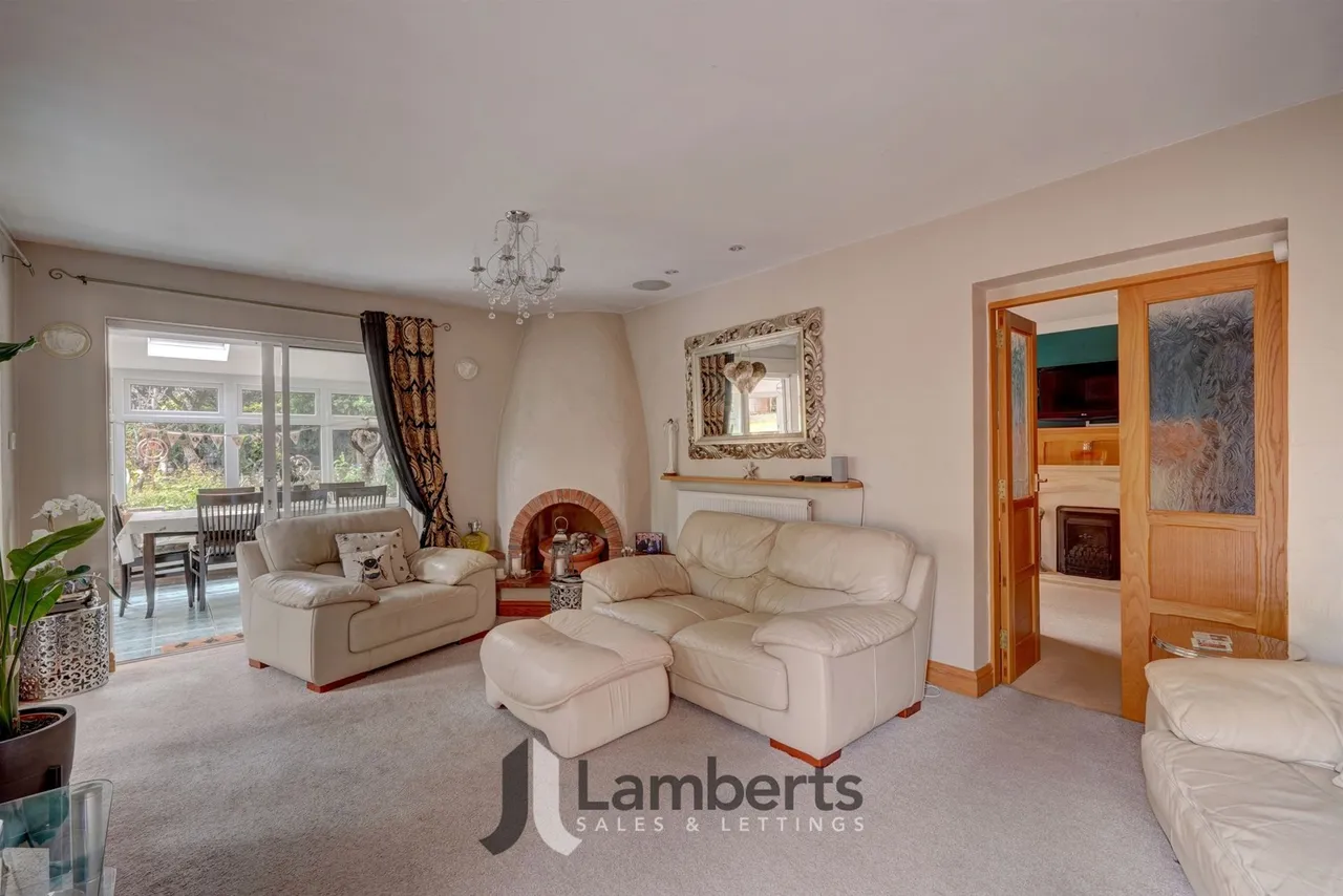 29 Brotherton Avenue, Redditch, photo 23