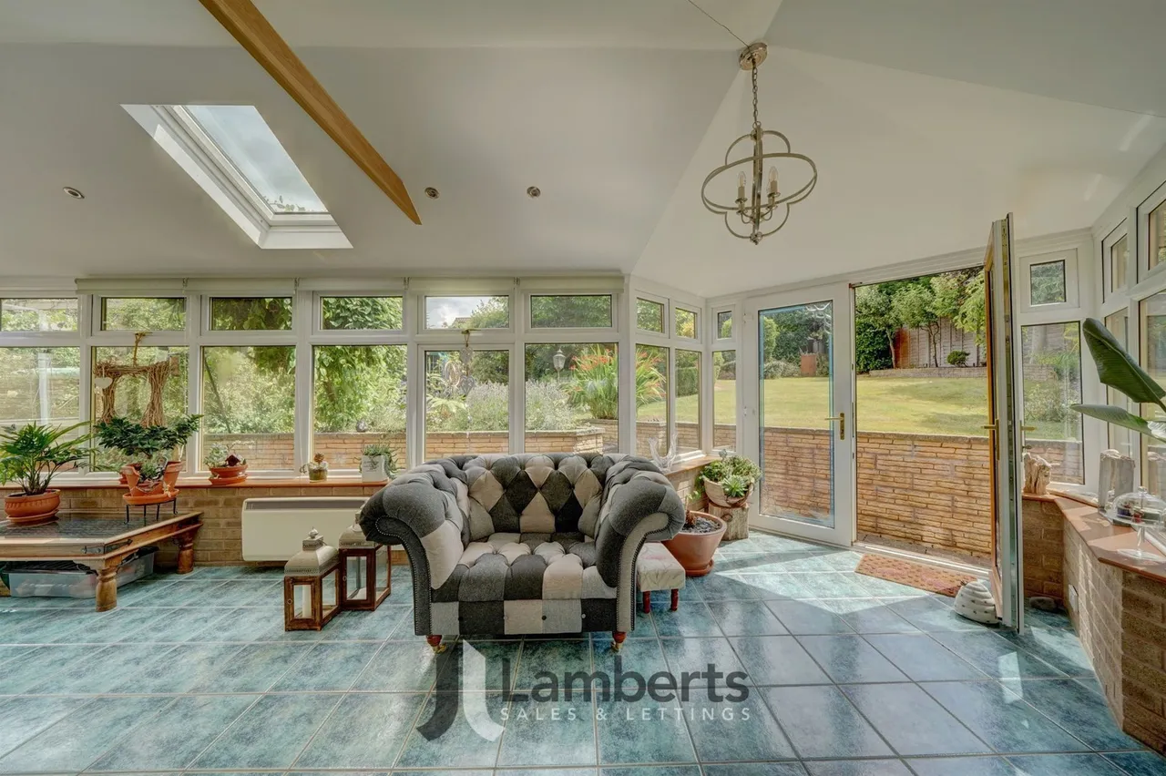 29 Brotherton Avenue, Redditch, photo 12
