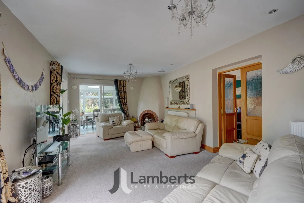 29 Brotherton Avenue, Redditch, photo 21