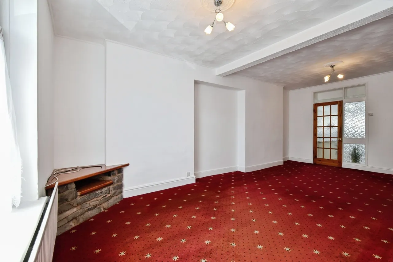 Abercrave Terrace, Caehopkin, SA9, photo 4