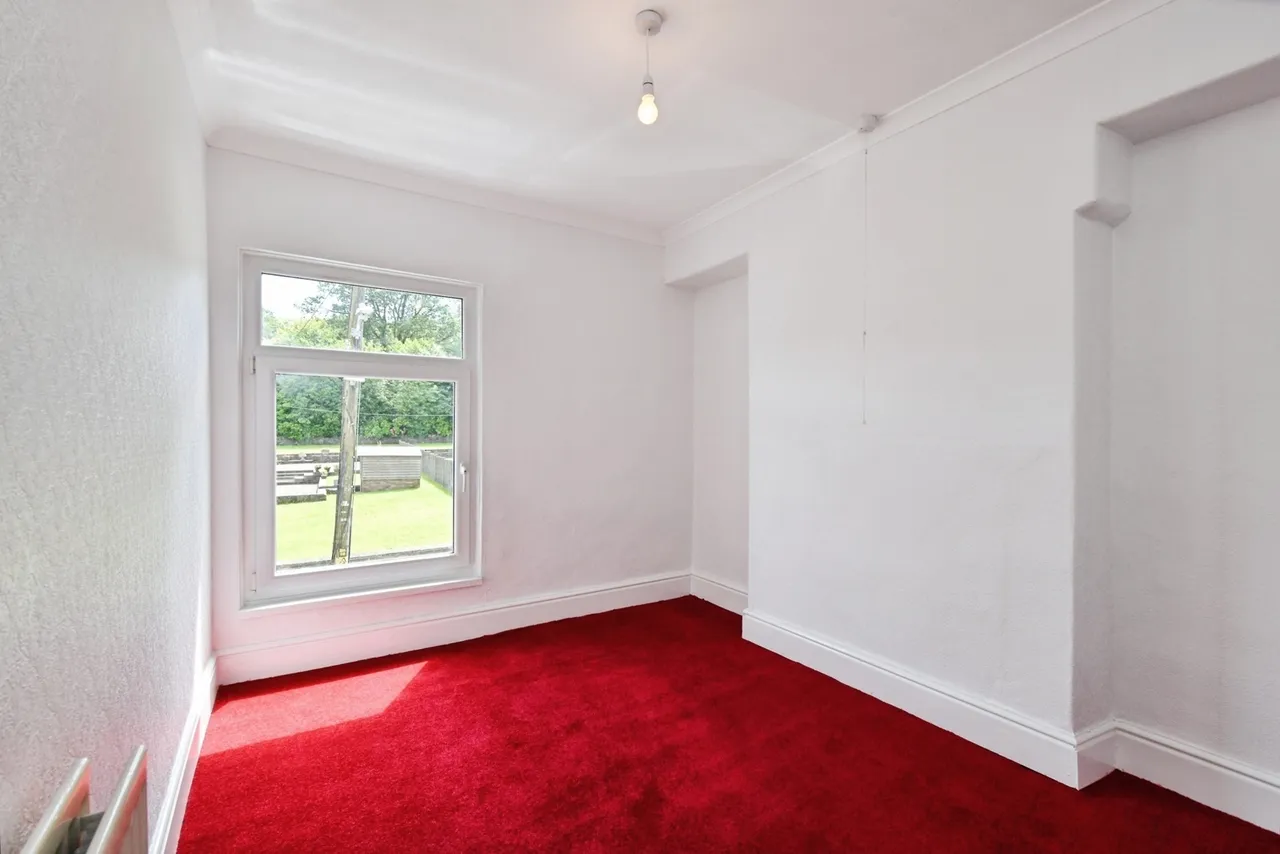 Abercrave Terrace, Caehopkin, SA9, photo 13