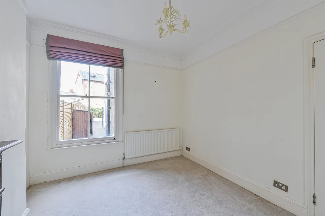 28b Radbourne Road, London, photo 9