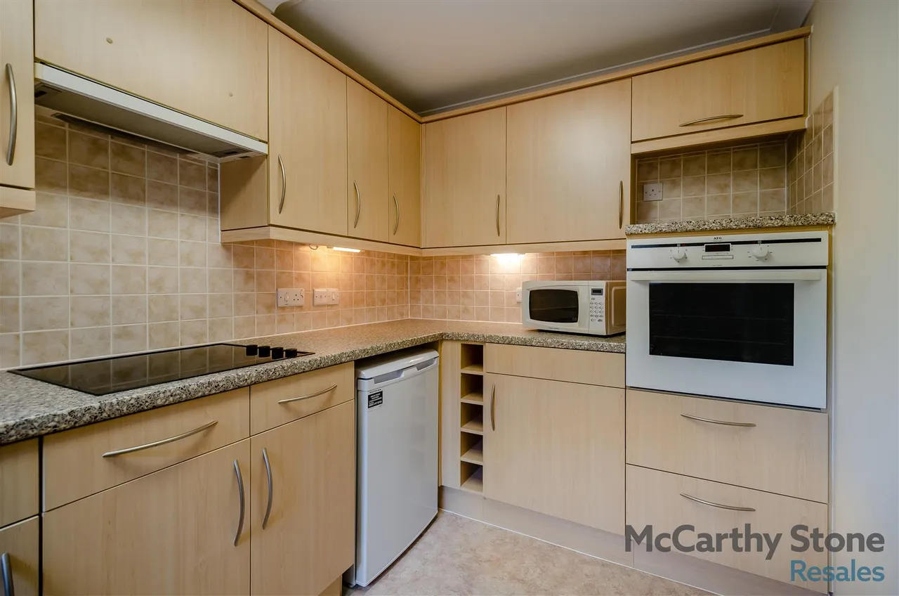 Buckingham Road, Brackley, NN13, photo 12