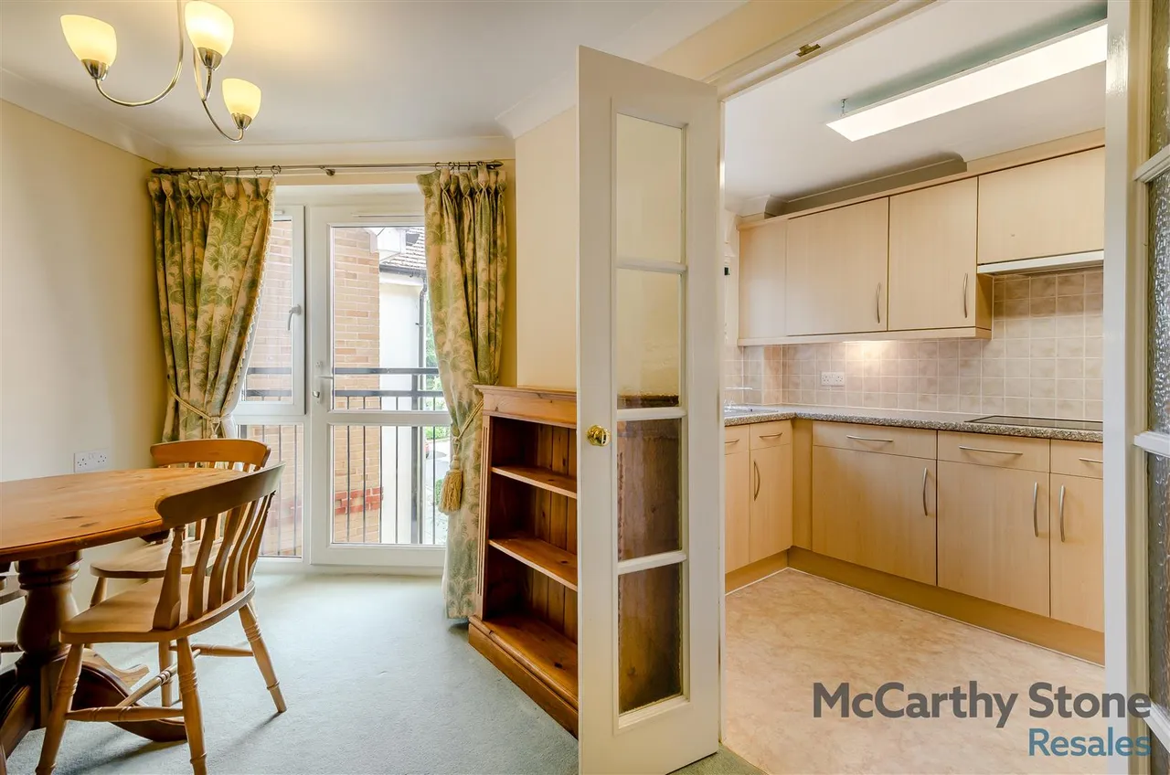 Buckingham Road, Brackley, NN13, photo 9
