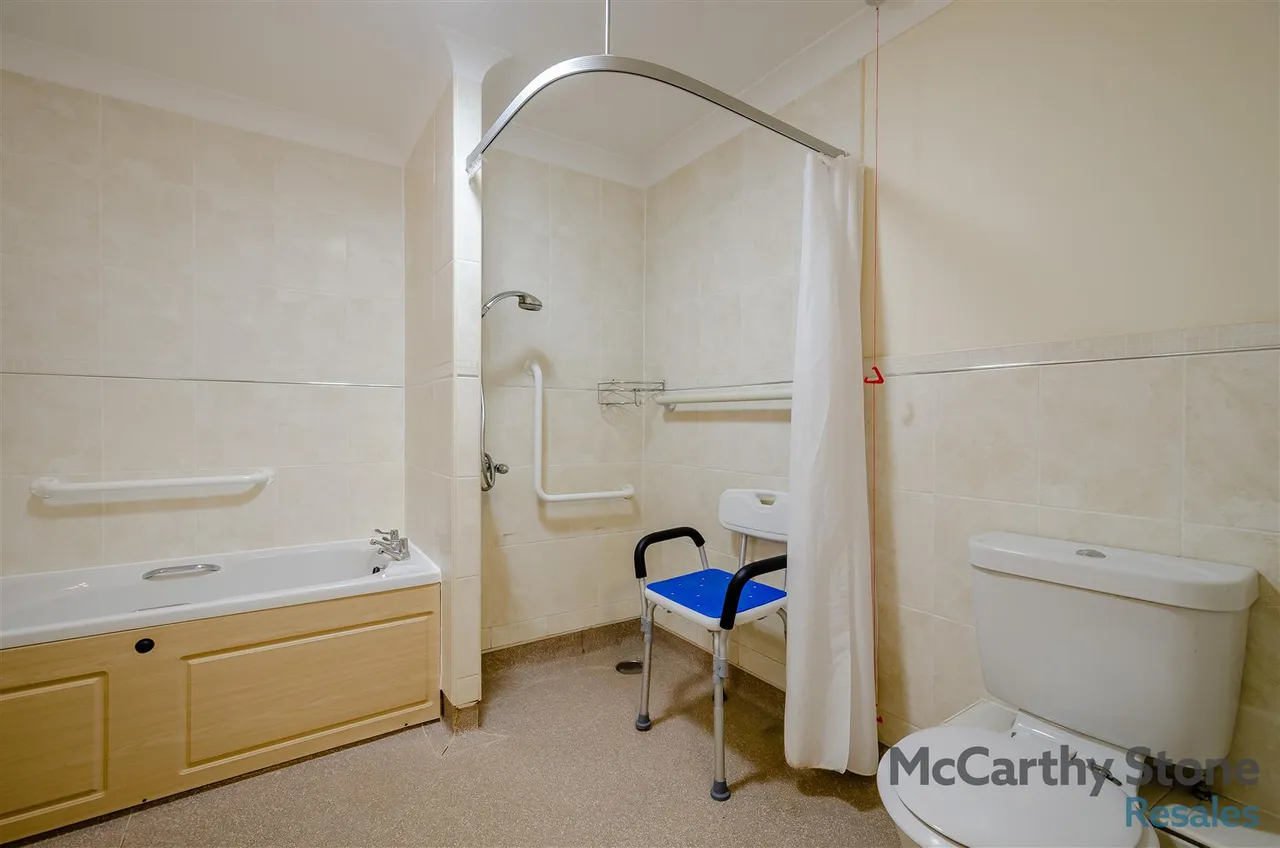 Buckingham Road, Brackley, NN13, photo 19