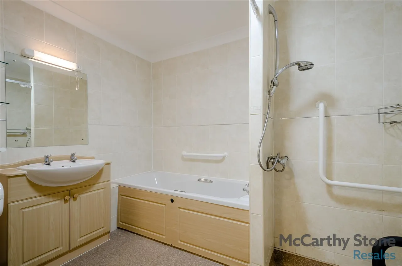 Buckingham Road, Brackley, NN13, photo 20