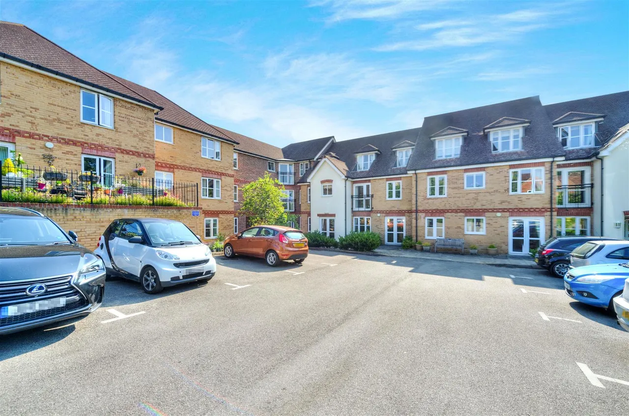Buckingham Road, Brackley, NN13, photo 31
