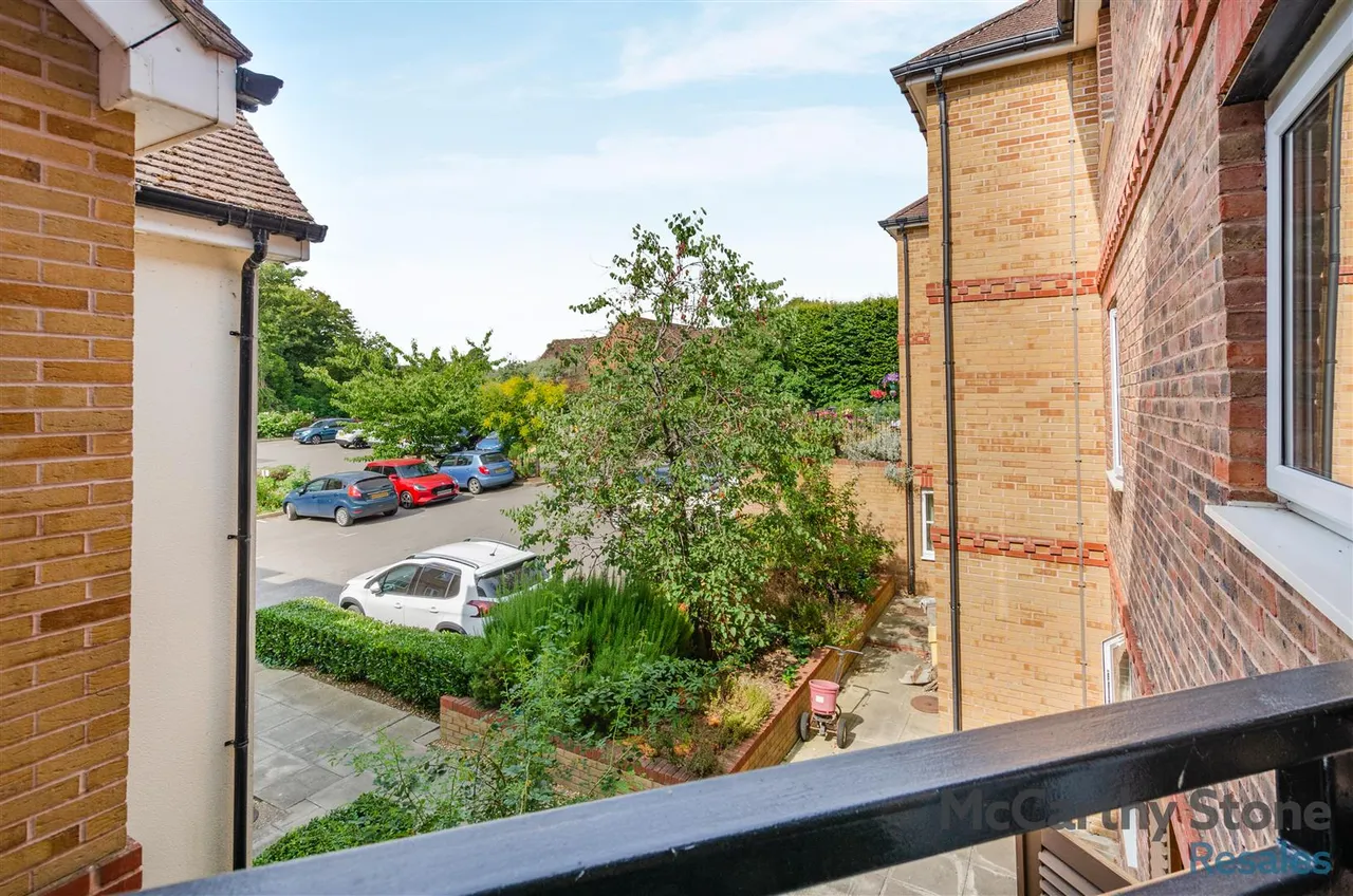 Buckingham Road, Brackley, NN13, photo 8