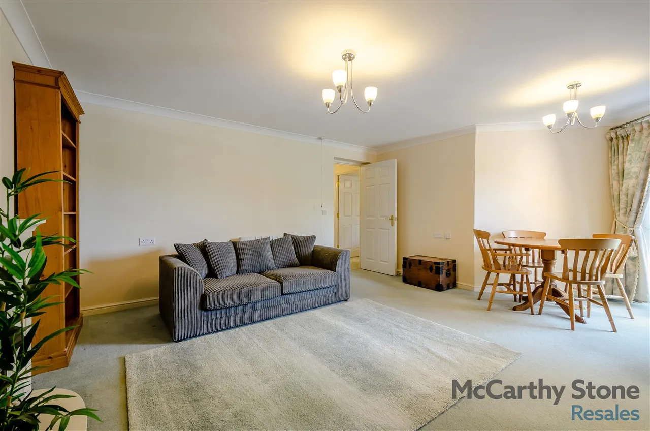 Buckingham Road, Brackley, NN13, photo 4