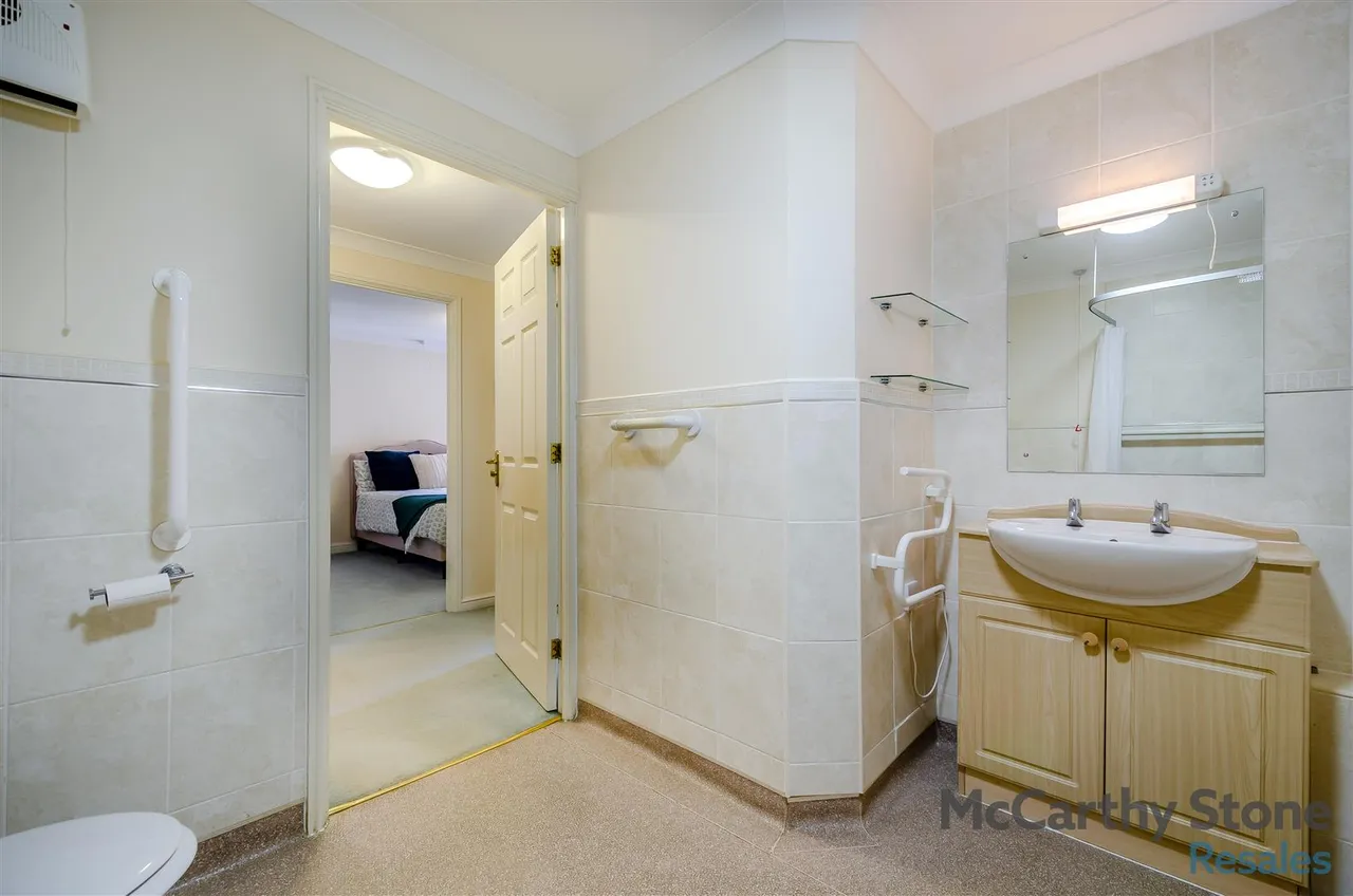 Buckingham Road, Brackley, NN13, photo 22