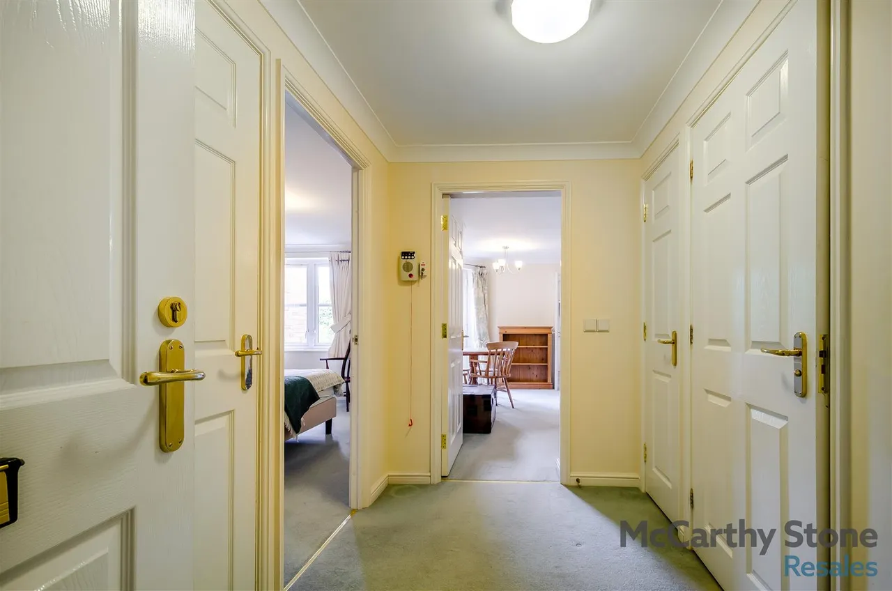 Buckingham Road, Brackley, NN13, photo 23