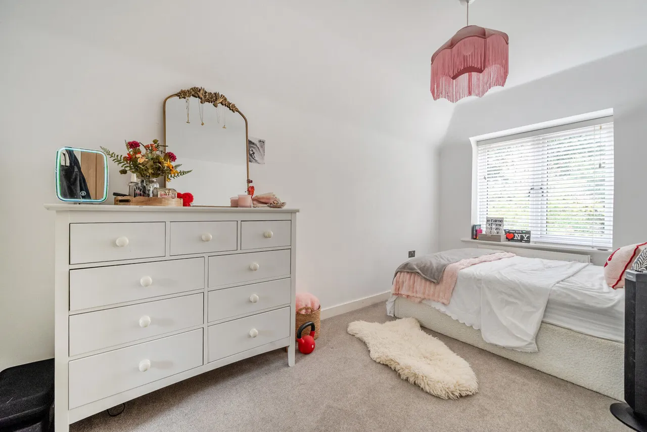 Elvendon Road, Goring On Thames, RG8, photo 17