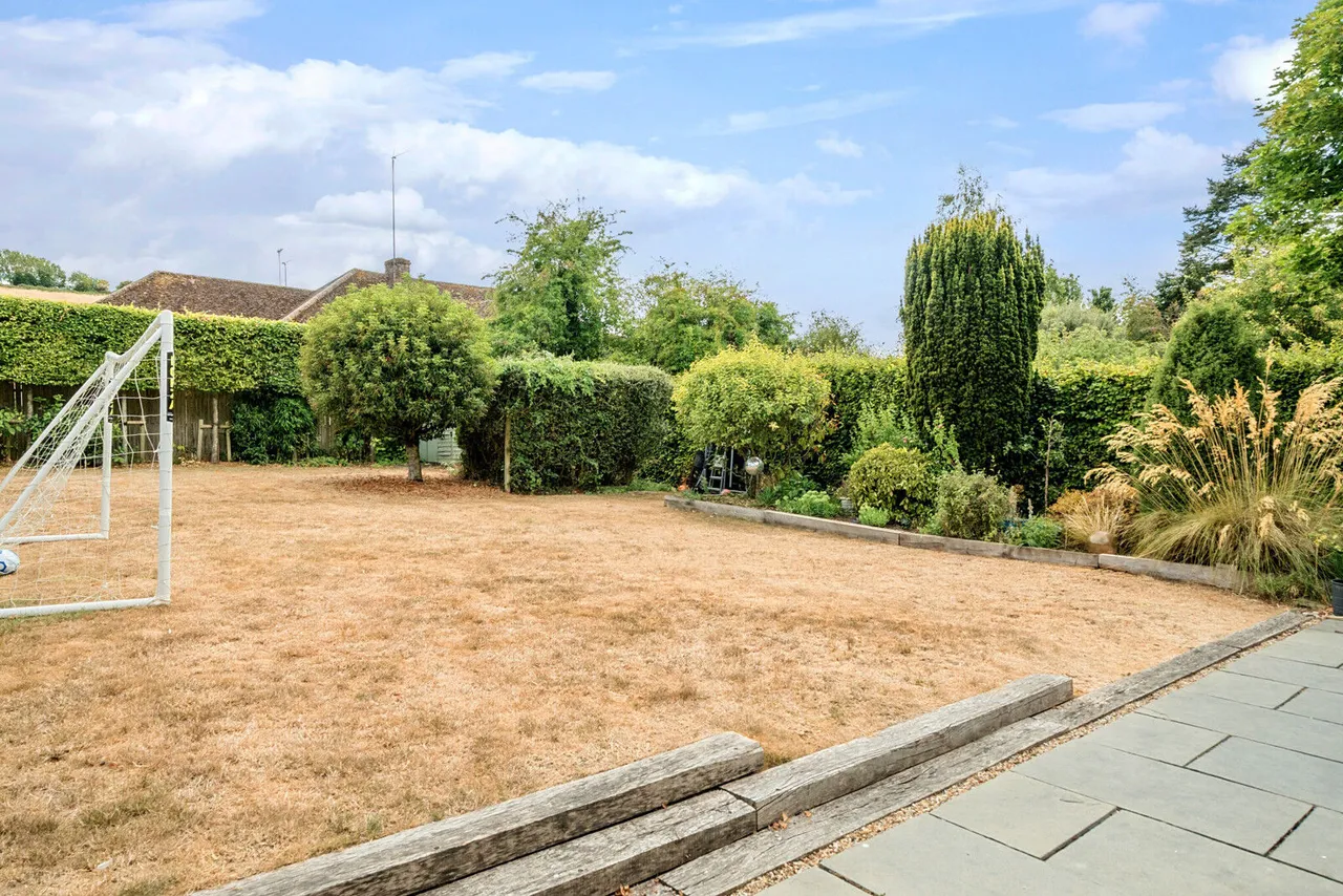 Elvendon Road, Goring On Thames, RG8, photo 22