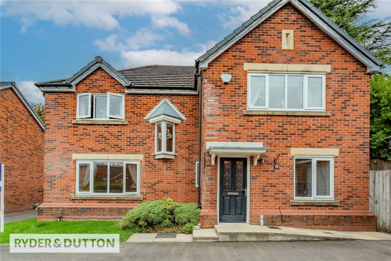 4 bed house for sale, Troughbeck Way, Shawclough, OL12