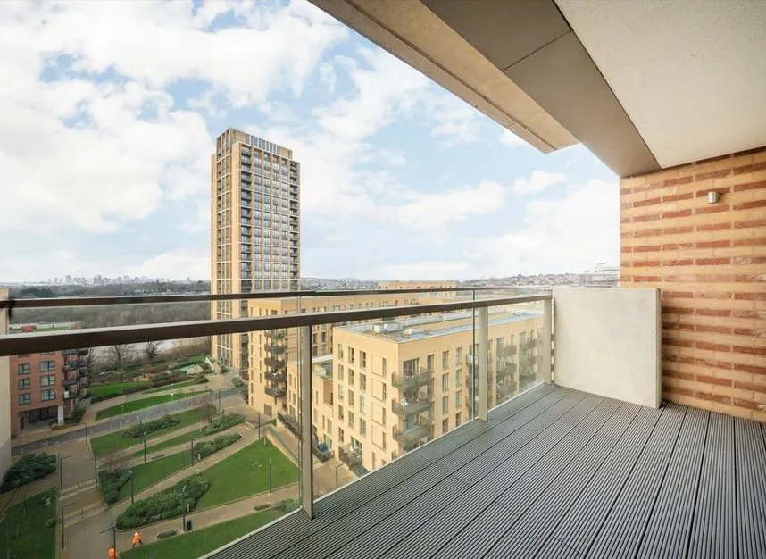 2 bed flat for sale — Damsel Walk, West Hendon, NW9