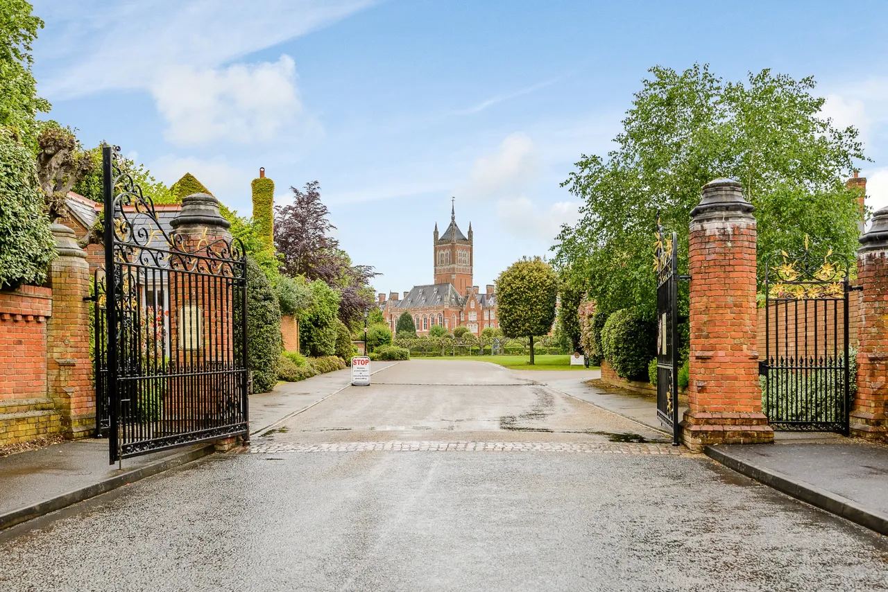 Virginia Water, Surrey, GU25 4ST, photo 12