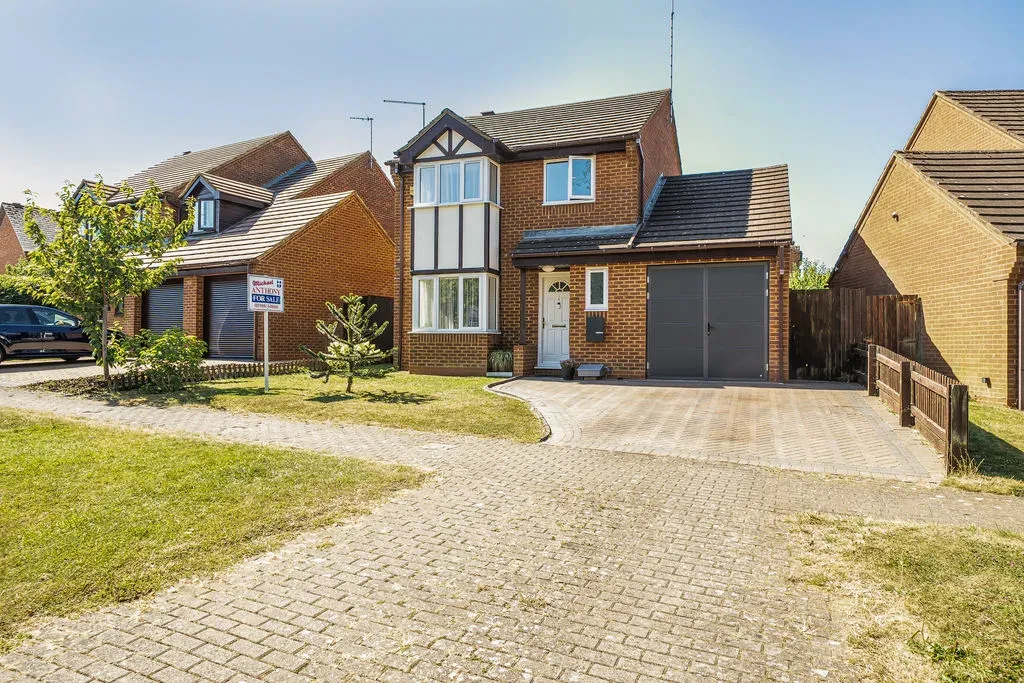 Lynmouth Crescent, Furzton, Milton Keynes, Buckinghamshire, MK4 1JP, photo 25
