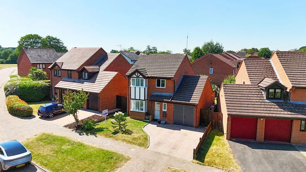 Lynmouth Crescent, Furzton, Milton Keynes, Buckinghamshire, MK4 1JP, photo 23