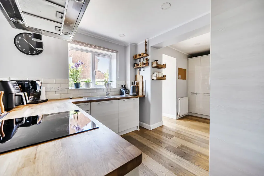 Lynmouth Crescent, Furzton, Milton Keynes, Buckinghamshire, MK4 1JP, photo 19