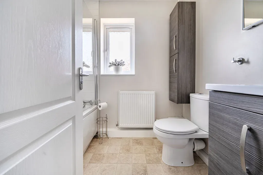 Lynmouth Crescent, Furzton, Milton Keynes, Buckinghamshire, MK4 1JP, photo 13